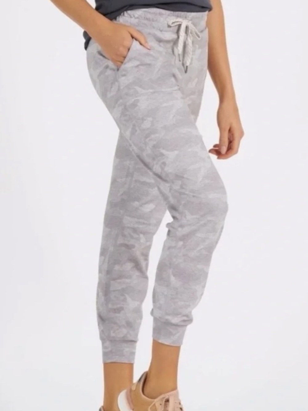 Vuori Halo Performance Jogger Grey Camo Heather